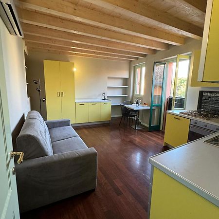 Splendid Apartment Desenzano del Garda Buitenkant foto