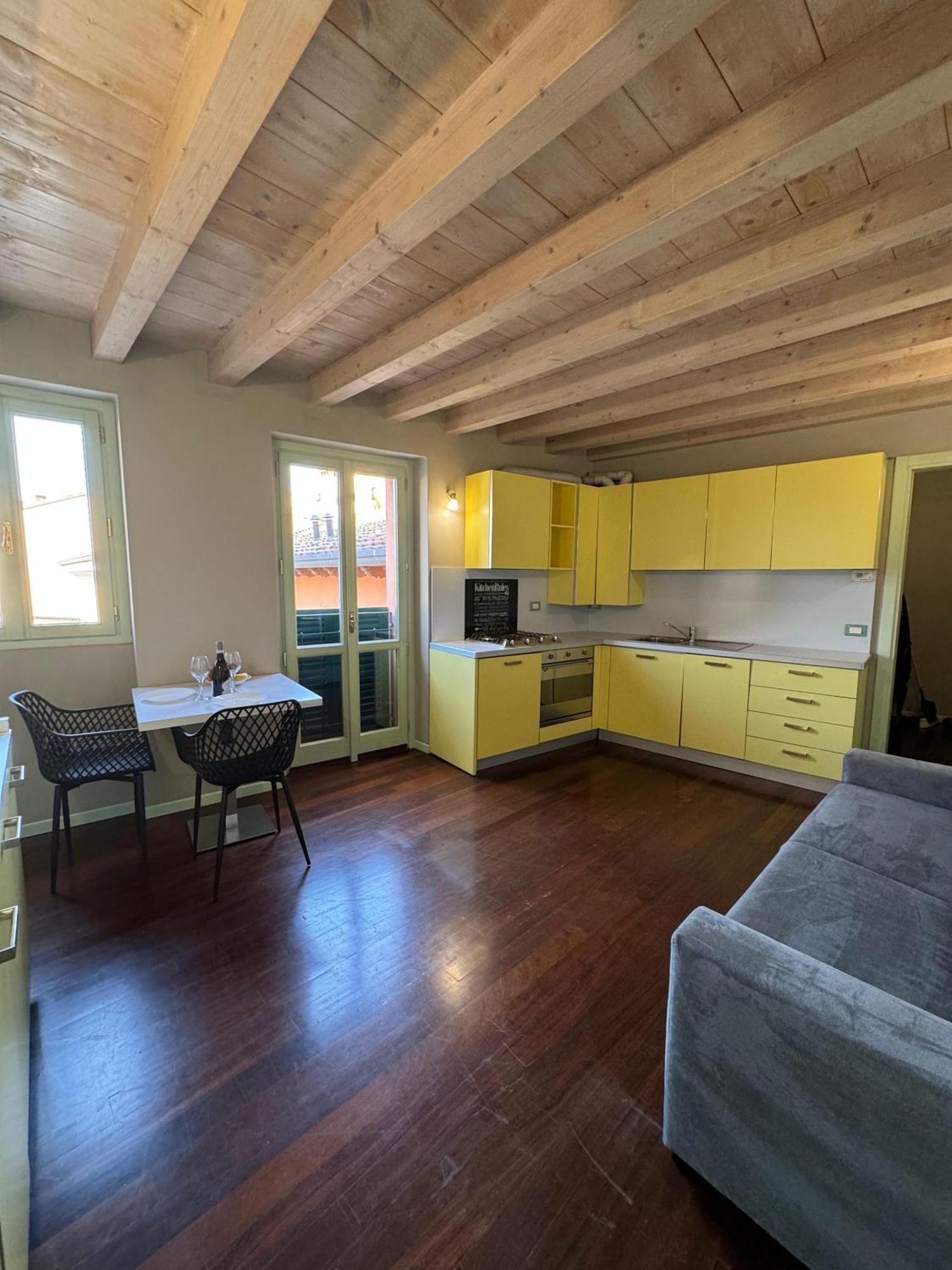 Splendid Apartment Desenzano del Garda Buitenkant foto