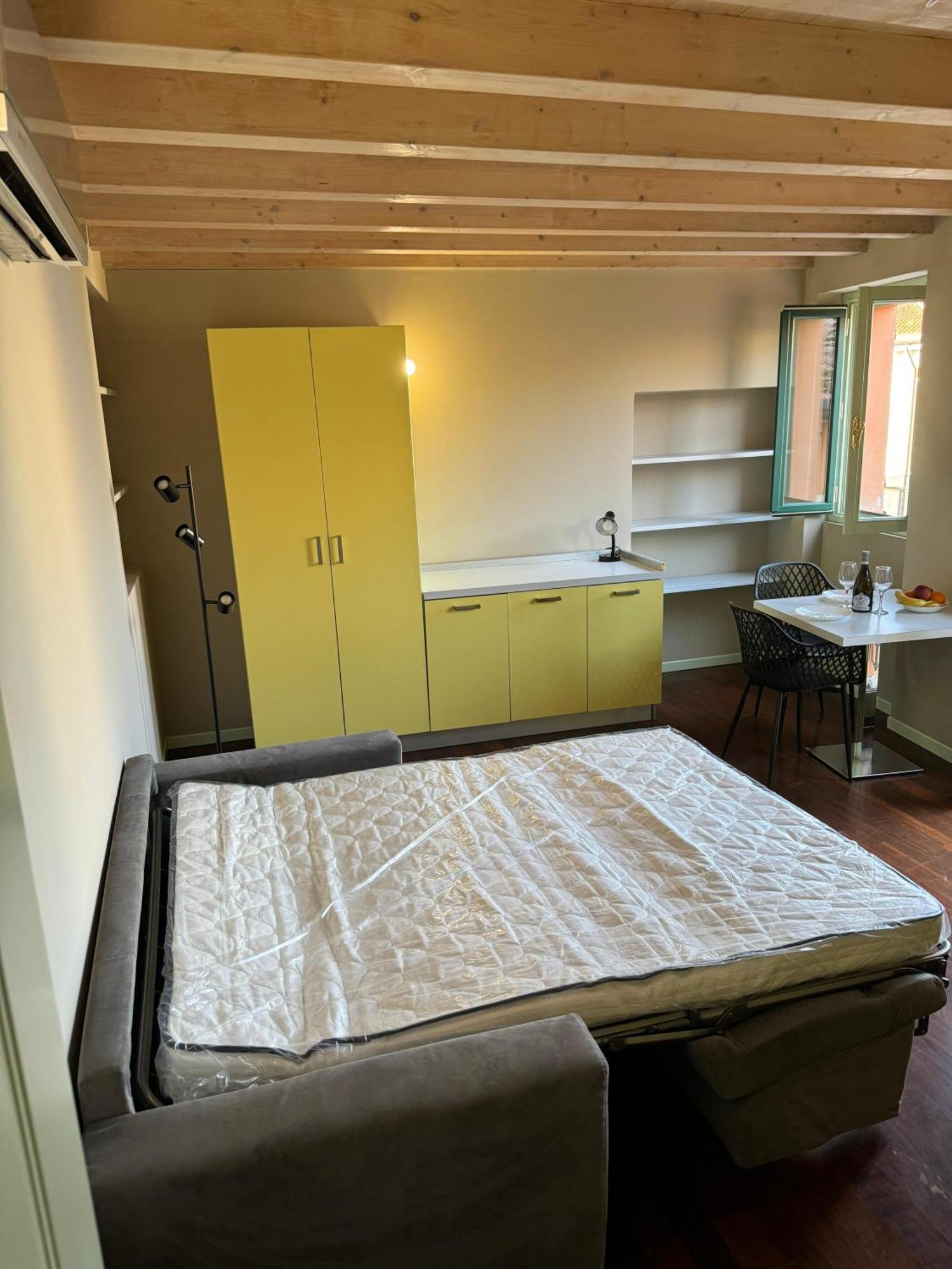 Splendid Apartment Desenzano del Garda Buitenkant foto