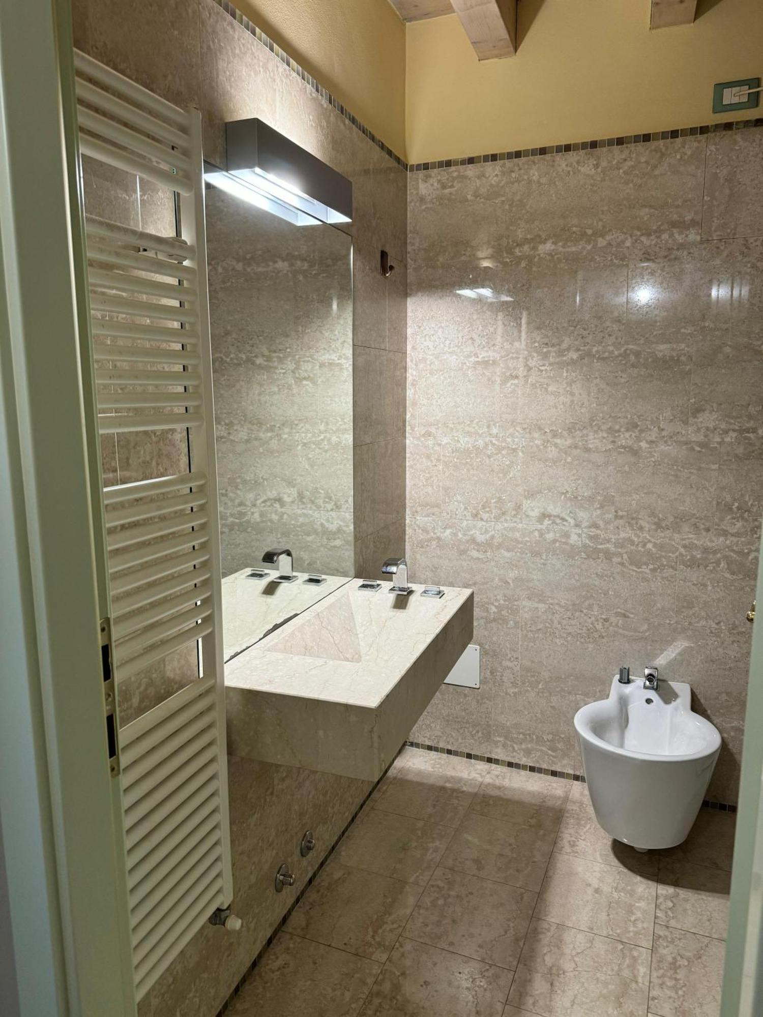 Splendid Apartment Desenzano del Garda Buitenkant foto